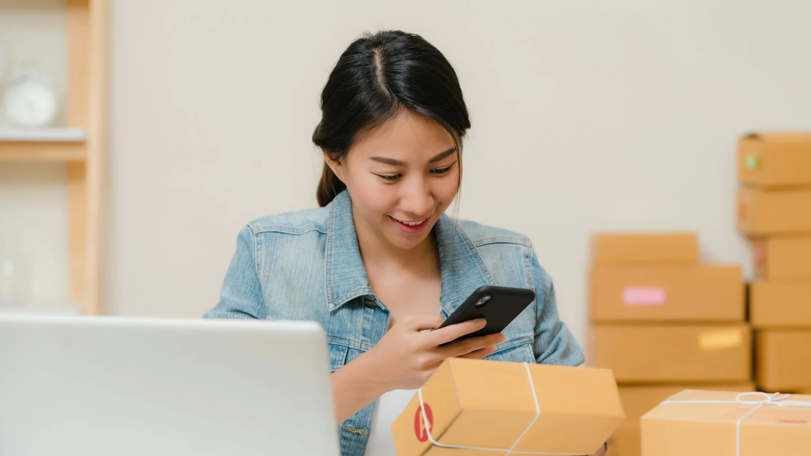 Illustration: Omni-channel Retail for Gift Cards