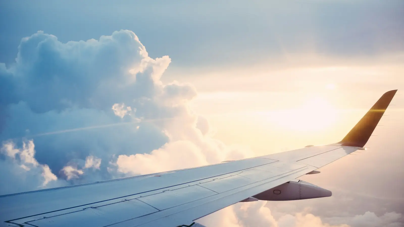 Illustration: The Airmiles Bridge: Redeem Frequent-Flyer Miles as Gift Cards