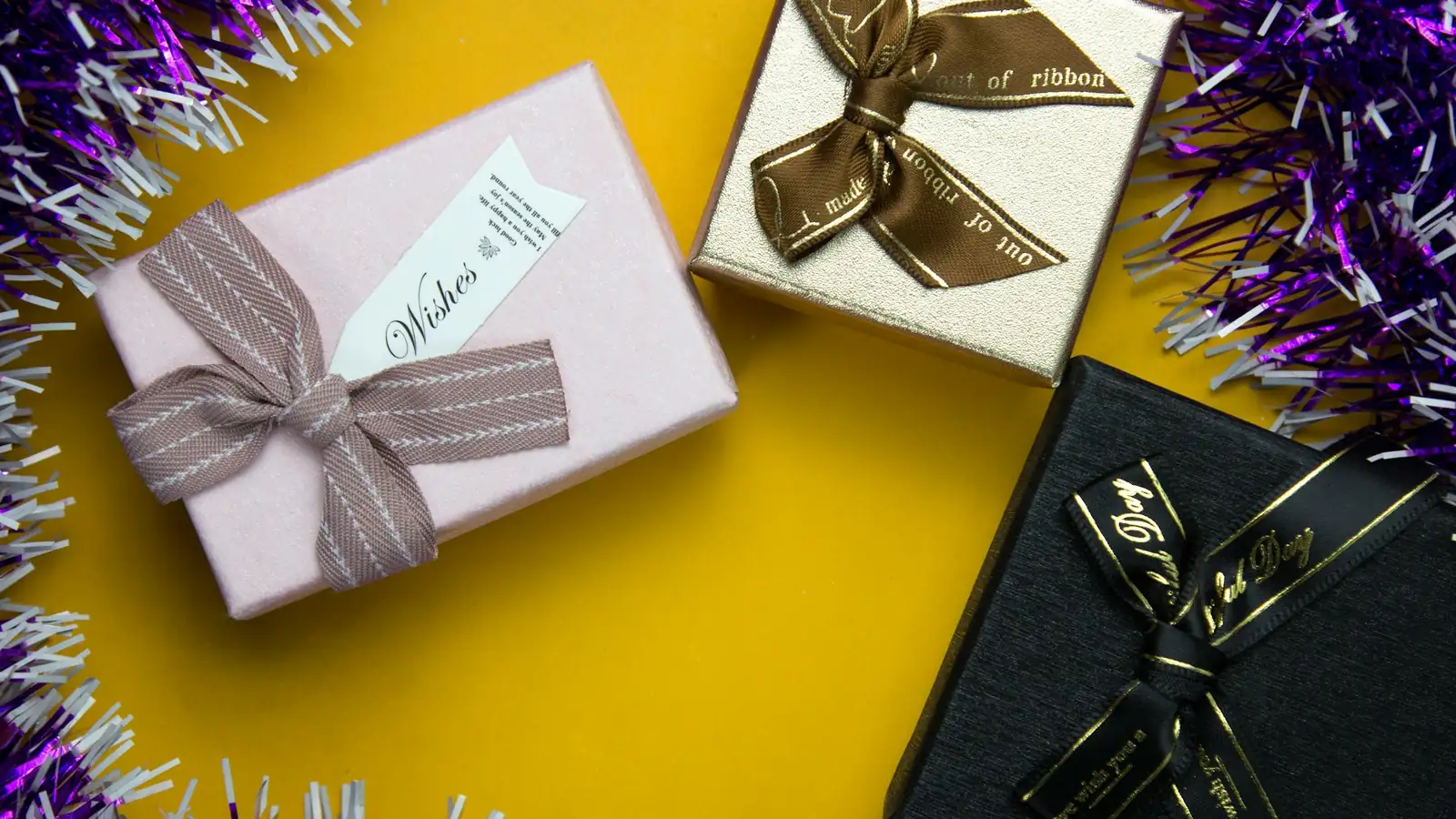 Illustration: Cross-Border Gift Card Programs: One Program, Many Markets