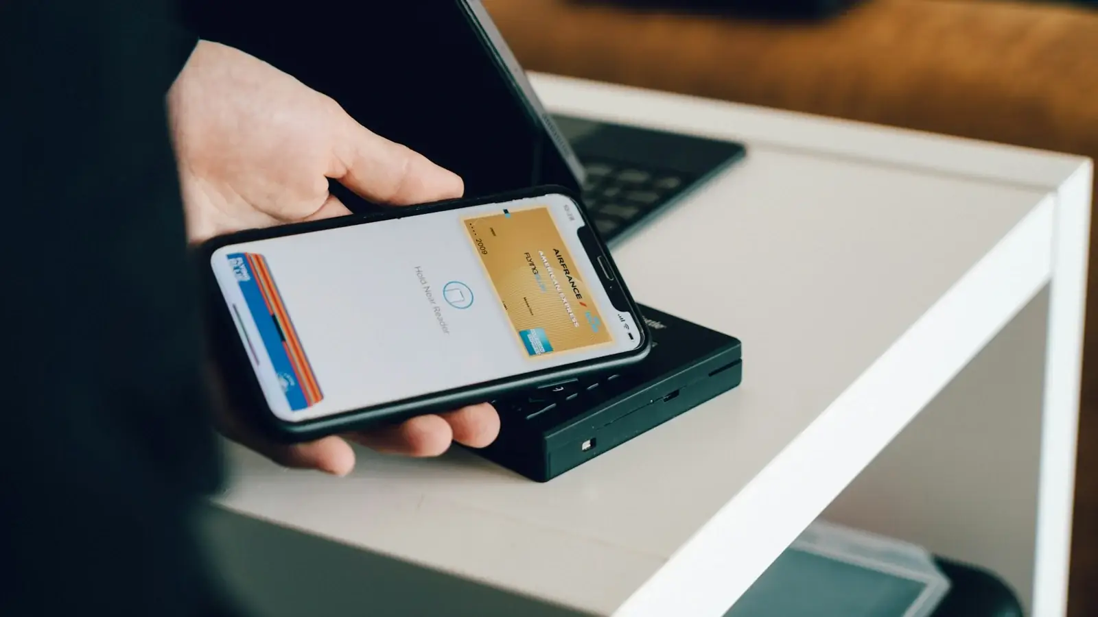 Illustration: Why Retailers Need Virtual Gift Cards